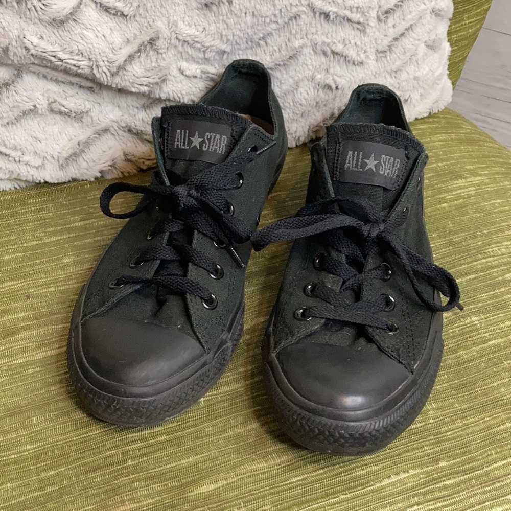 Converse Unisex Low Top Sneakers